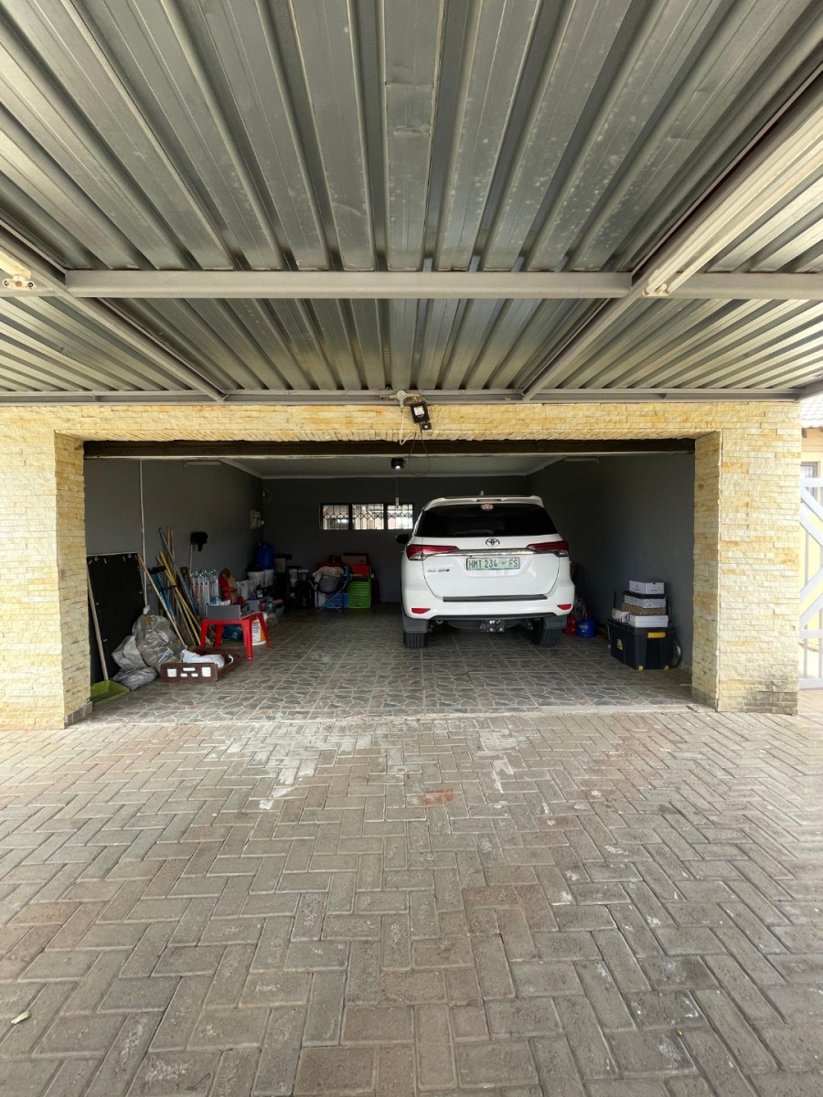 3 Bedroom Property for Sale in Mandela View Free State